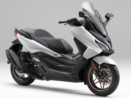 ホンダ フォルツァ 夏旅へ!決算SALE!下取り買取り大歓迎です!簡単LINE査定実施中♪ 1