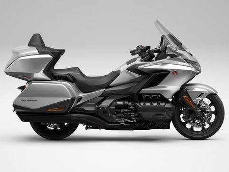 ホンダ ゴールドウイング 店頭現車無し、要取り寄せ車両。 1
