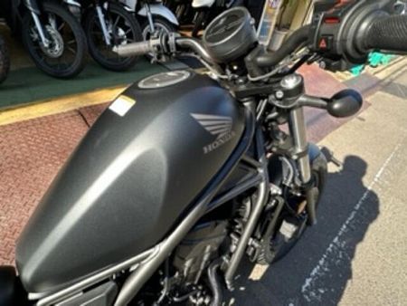 ホンダ レブル 250 店頭現車無し、要取り寄せ車両。 4