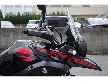 スズキ Vストローム250 さらに、今月のご契約特典としてセラミックコート施工をサービスで実施させていただきます!! 11