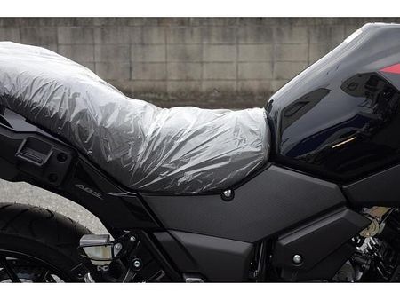 スズキ Vストローム250 さらに、今月のご契約特典としてセラミックコート施工をサービスで実施させていただきます!! 13