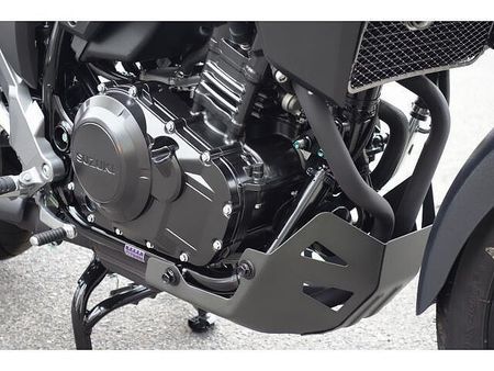 スズキ Vストローム250 さらに、今月のご契約特典としてセラミックコート施工をサービスで実施させていただきます!! 16