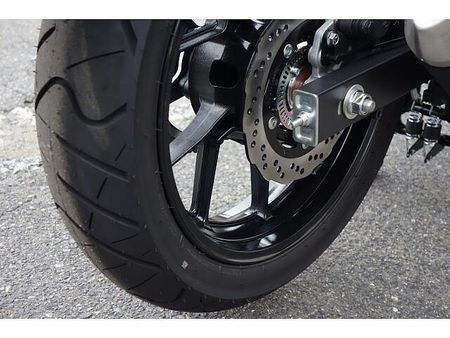 スズキ Vストローム250 さらに、今月のご契約特典としてセラミックコート施工をサービスで実施させていただきます!! 22