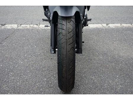 スズキ Vストローム250 さらに、今月のご契約特典としてセラミックコート施工をサービスで実施させていただきます!! 29