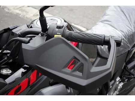 スズキ Vストローム250 さらに、今月のご契約特典としてセラミックコート施工をサービスで実施させていただきます!! 35