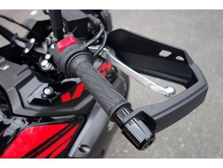 スズキ Vストローム250 さらに、今月のご契約特典としてセラミックコート施工をサービスで実施させていただきます!! 37