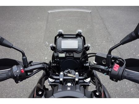スズキ Vストローム250 さらに、今月のご契約特典としてセラミックコート施工をサービスで実施させていただきます!! 38