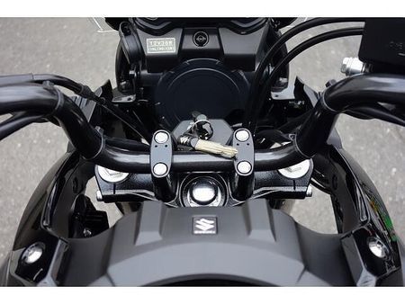 スズキ Vストローム250 さらに、今月のご契約特典としてセラミックコート施工をサービスで実施させていただきます!! 39