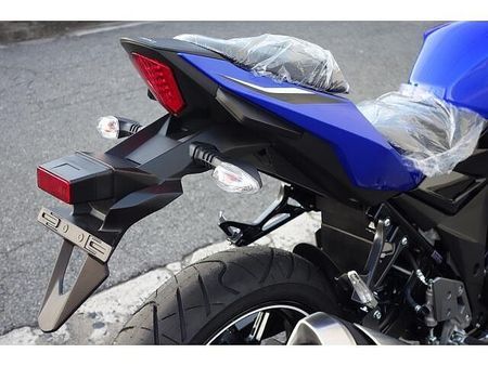 スズキ GSX250R さらに、今月のご契約特典としてセラミックコート施工をサービスで実施させていただきます!! 20
