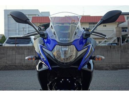 スズキ GSX250R さらに、今月のご契約特典としてセラミックコート施工をサービスで実施させていただきます!! 26