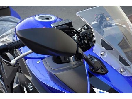 スズキ GSX250R さらに、今月のご契約特典としてセラミックコート施工をサービスで実施させていただきます!! 30