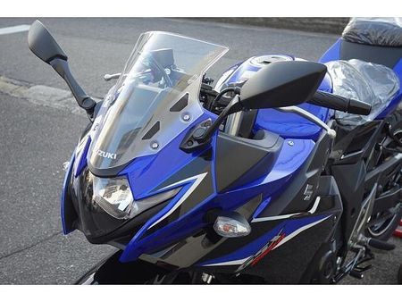 スズキ GSX250R さらに、今月のご契約特典としてセラミックコート施工をサービスで実施させていただきます!! 32
