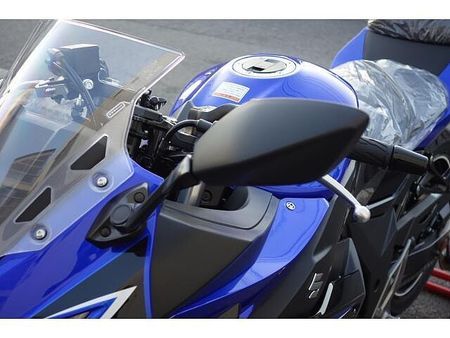スズキ GSX250R さらに、今月のご契約特典としてセラミックコート施工をサービスで実施させていただきます!! 33