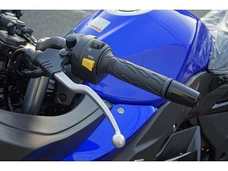 スズキ GSX250R さらに、今月のご契約特典としてセラミックコート施工をサービスで実施させていただきます!! 34