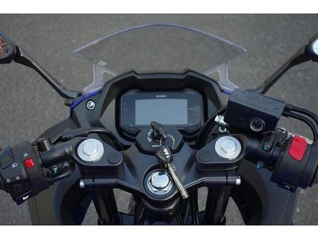スズキ GSX250R さらに、今月のご契約特典としてセラミックコート施工をサービスで実施させていただきます!! 38