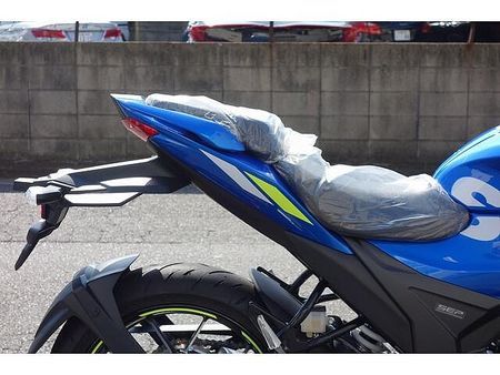 スズキ ジクサー SF250 さらに、今月のご契約特典としてセラミックコート施工をサービスで実施させていただきます!! 12