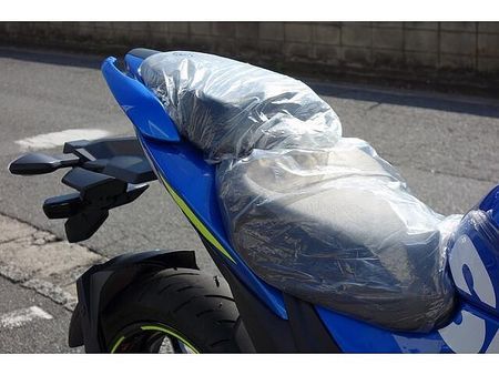 スズキ ジクサー SF250 さらに、今月のご契約特典としてセラミックコート施工をサービスで実施させていただきます!! 15