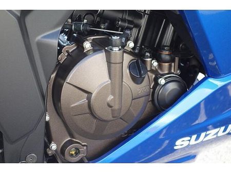 スズキ ジクサー SF250 さらに、今月のご契約特典としてセラミックコート施工をサービスで実施させていただきます!! 18