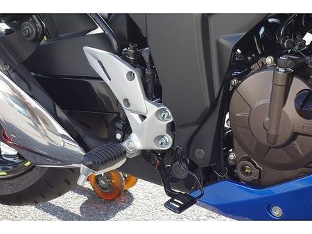 スズキ ジクサー SF250 さらに、今月のご契約特典としてセラミックコート施工をサービスで実施させていただきます!! 19