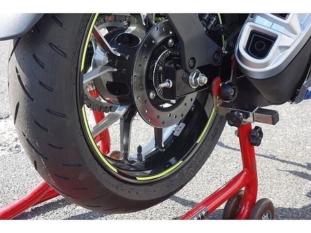 スズキ ジクサー SF250 さらに、今月のご契約特典としてセラミックコート施工をサービスで実施させていただきます!! 25