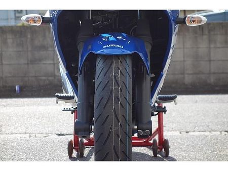 スズキ ジクサー SF250 さらに、今月のご契約特典としてセラミックコート施工をサービスで実施させていただきます!! 31
