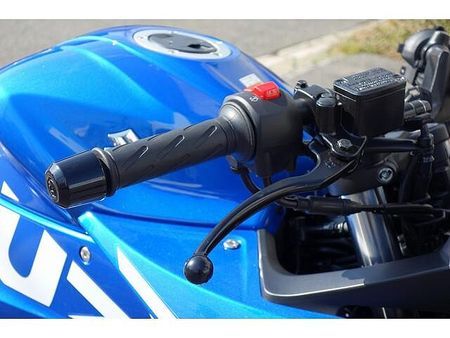 スズキ ジクサー SF250 さらに、今月のご契約特典としてセラミックコート施工をサービスで実施させていただきます!! 34