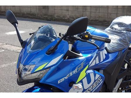 スズキ ジクサー SF250 さらに、今月のご契約特典としてセラミックコート施工をサービスで実施させていただきます!! 35
