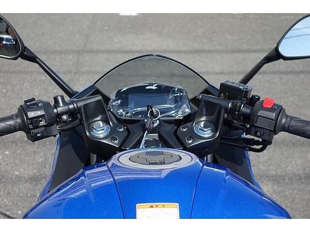 スズキ ジクサー SF250 さらに、今月のご契約特典としてセラミックコート施工をサービスで実施させていただきます!! 38