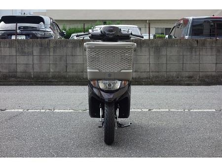 スズキ レッツバスケット 50ccスクータークラストップレベルの軽量ボディ。燃費性能に優れたSEPエンジンを搭載! 24