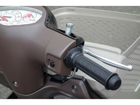 スズキ レッツバスケット 50ccスクータークラストップレベルの軽量ボディ。燃費性能に優れたSEPエンジンを搭載! 34