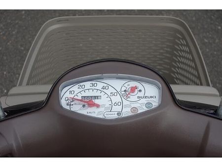 スズキ レッツバスケット 50ccスクータークラストップレベルの軽量ボディ。燃費性能に優れたSEPエンジンを搭載! 37