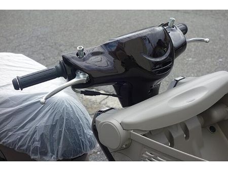 スズキ レッツバスケット 50ccスクータークラストップレベルの軽量ボディ。燃費性能に優れたSEPエンジンを搭載! 4