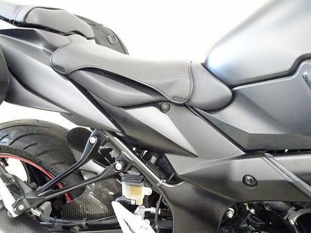スズキ GSR750 GSR750 ABS 政府承認マフラー カーボンパーツ サイドバック 22