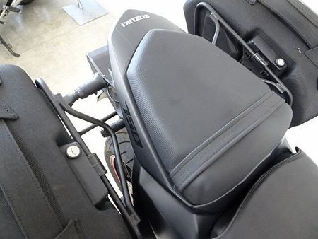 スズキ GSR750 GSR750 ABS 政府承認マフラー カーボンパーツ サイドバック 24