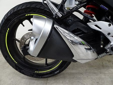 スズキ ジクサー 150 GIXXER 150 2023年モデル スクリーン装備 23