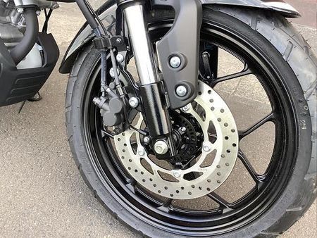 ヤマハ XSR125 展示車の有無・納期については販売店に必ずお問い合わせください。 17