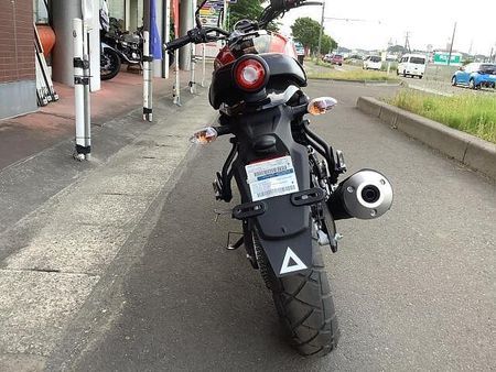 ヤマハ XSR125 展示車の有無・納期については販売店に必ずお問い合わせください。 7