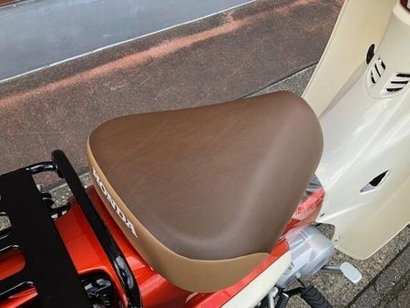 ホンダ スーパーカブ110 新色オレンジ! 9