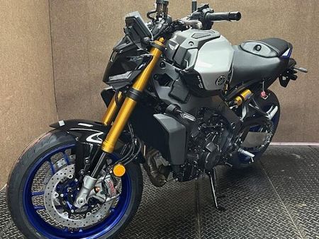 ヤマハ MT-09 現車確認・対面販売をお願い致します。 12
