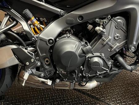 ヤマハ MT-09 現車確認・対面販売をお願い致します。 24