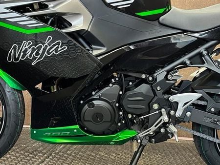 カワサキ ニンジャ 400 現車確認・対面販売をお願い致します。 16