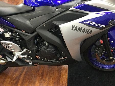 ヤマハ YZF-R25 【マル得車輌】YZF-R25【バーエンドカスタム!】 21