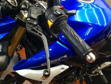 スズキ GSR750 GSR750 ABS【LEDヘッドライト・フェンダーレス☆】 21