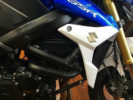 スズキ GSR750 GSR750 ABS【LEDヘッドライト・フェンダーレス☆】 30