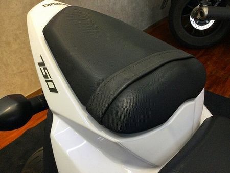 スズキ GSR750 GSR750 ABS【LEDヘッドライト・フェンダーレス☆】 40