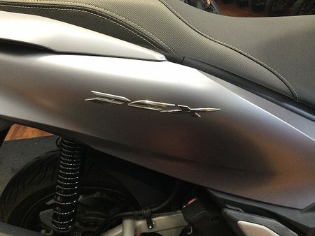 ホンダ PCX125 【マル得車輌】PCX【安心のUSBポート付き☆】 30