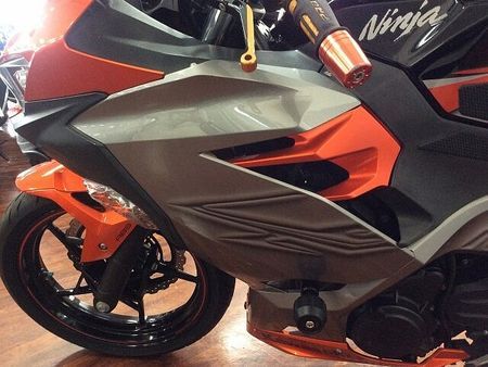 カワサキ ニンジャ 400 Ninja 400【便利なUSBポート2つ付き☆】 32