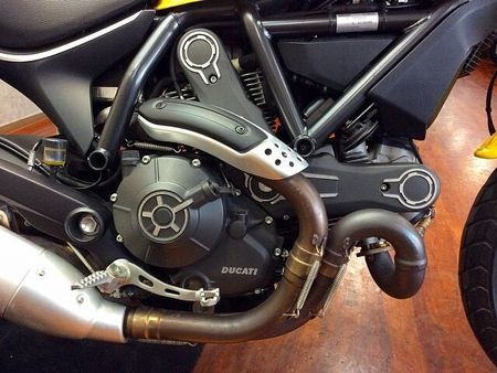 ドゥカティ Scrambler Urban Enduro Scrambler Icon【フルノーマル車両】 21