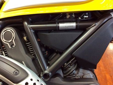 ドゥカティ Scrambler Urban Enduro Scrambler Icon【フルノーマル車両】 40