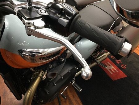 トライアンフ BONNEVILLE T100 Bonneville T100【レトロな見た目が魅力☆】 20
